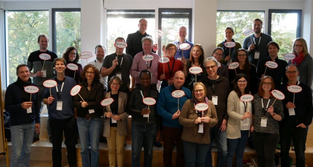 Ein Gruppenbild der TeilnehmerInnen des Barcamps