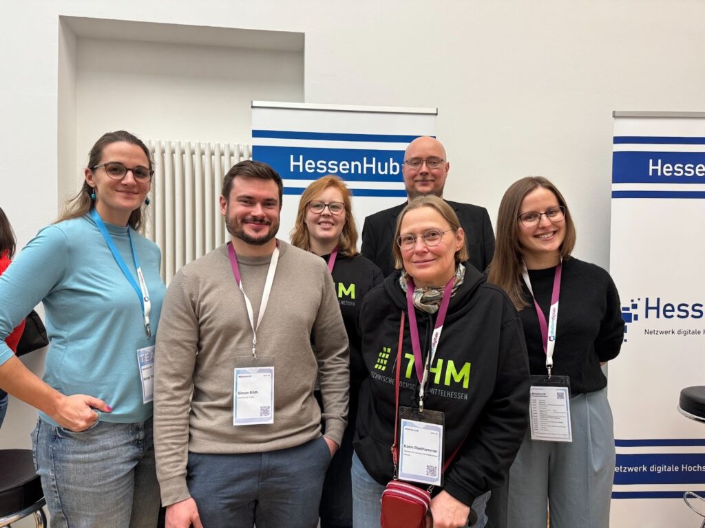 Foto der AG Gigitale Barrierefreiheit: (von links nach rechts: Sanja Grimminger, Simon Köth, Elisa Schröer, Markus Hermann, Karin Riedhammer, Daria Budakova)